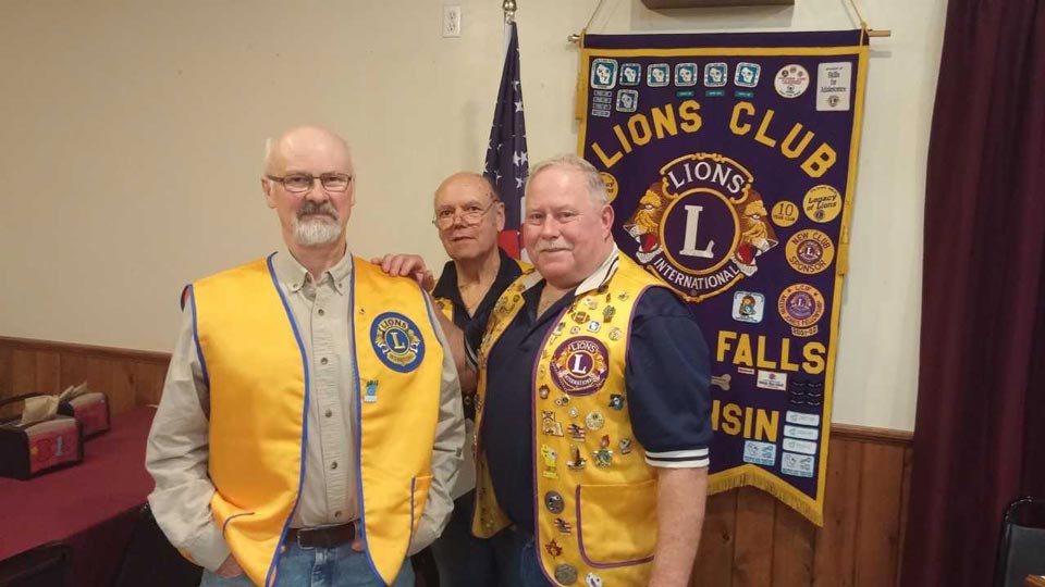 Oconto Falls Lions Club Members